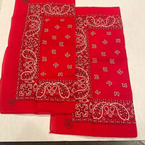 VTG Red Bandana 2 pcs Handkerchief Hanky Marlboro RN 15582 Made in USA UNUSED - Picture 5 of 6